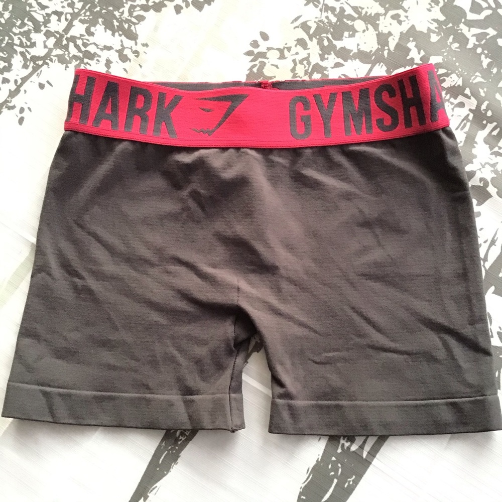 Gym shark shorts grey and pink. Size xs.